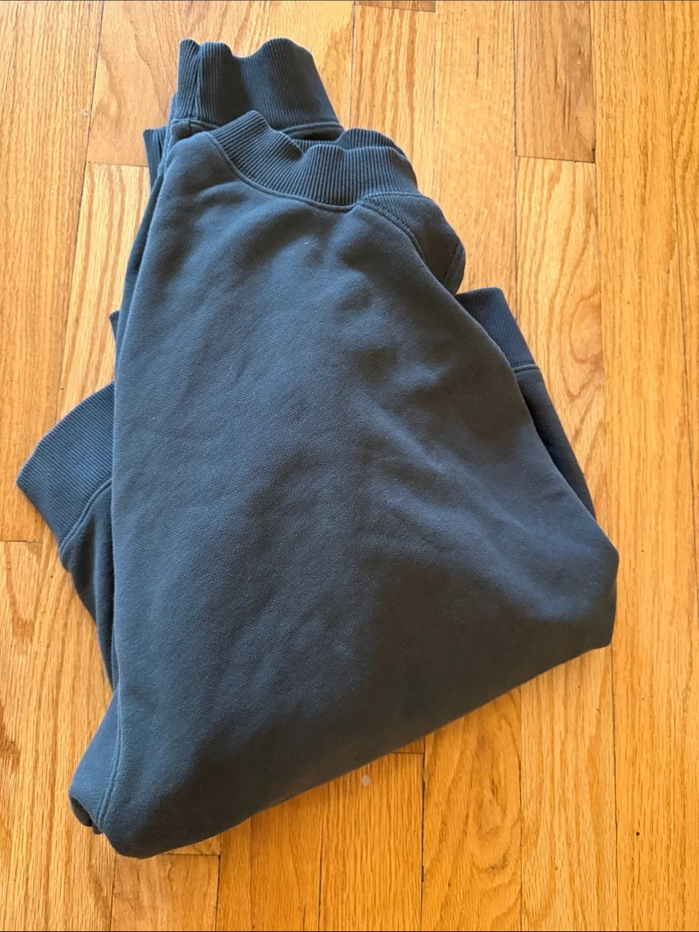 Vuori classic crewneck